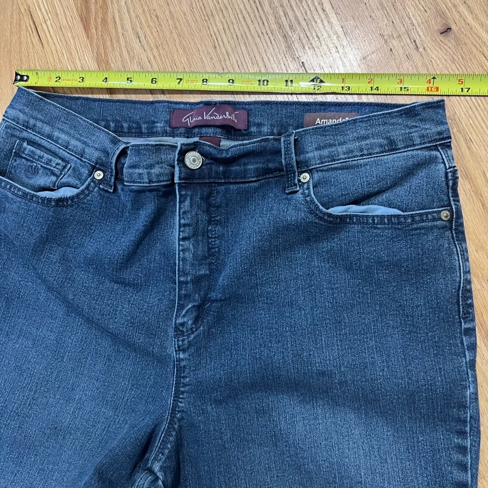 Ladies Size 16PS GLORIA VANDERBILT Amanda Blue Denim Jeans GUC - Picture 3 of 5